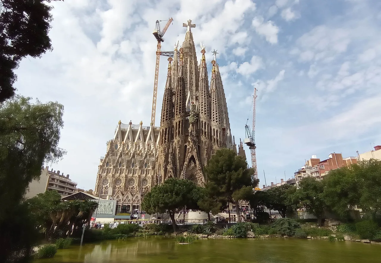 The rising hyperboloid towers and inclined structural lines of the Sagrada Família