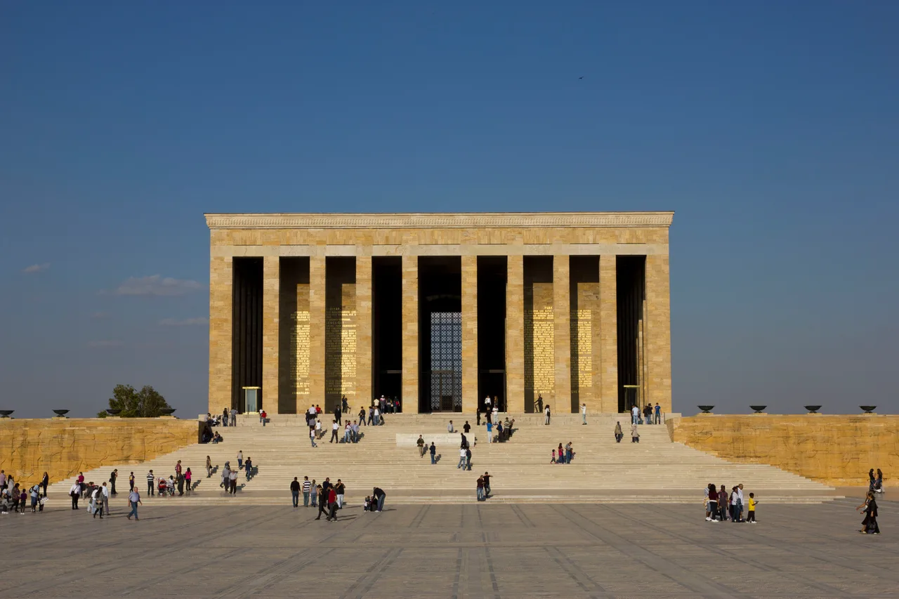 The Hall of Honour of Anıtkabir with its plain, unfluted colonnade and stone-clad mass