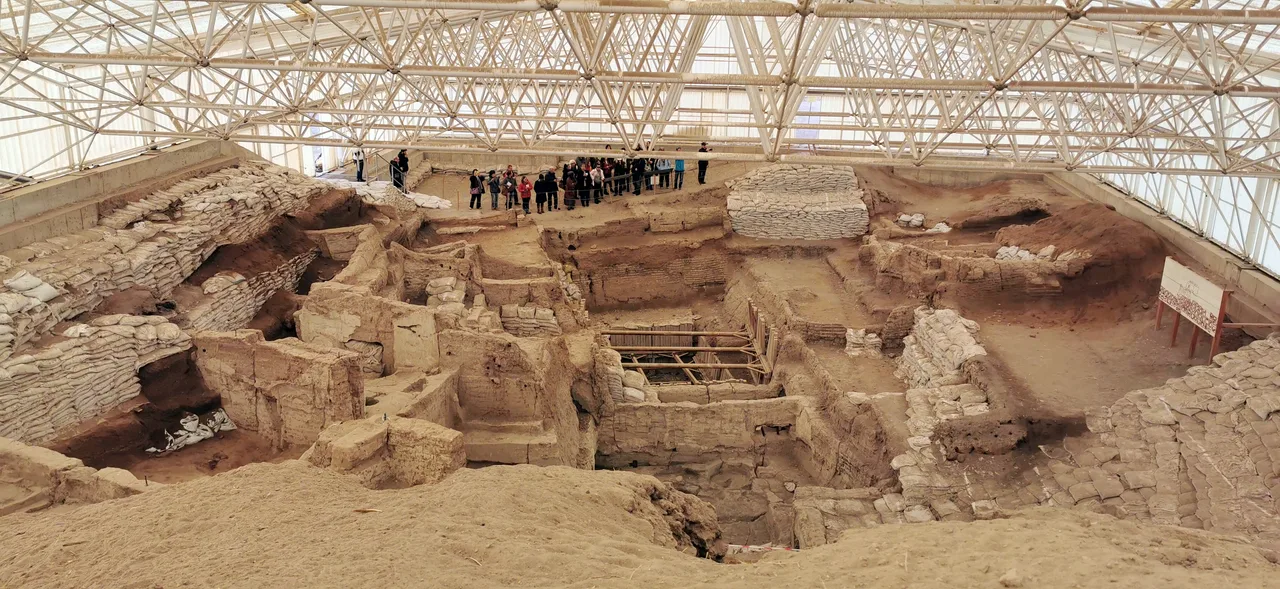 Çatalhöyük kazı alanının havadan görünümü