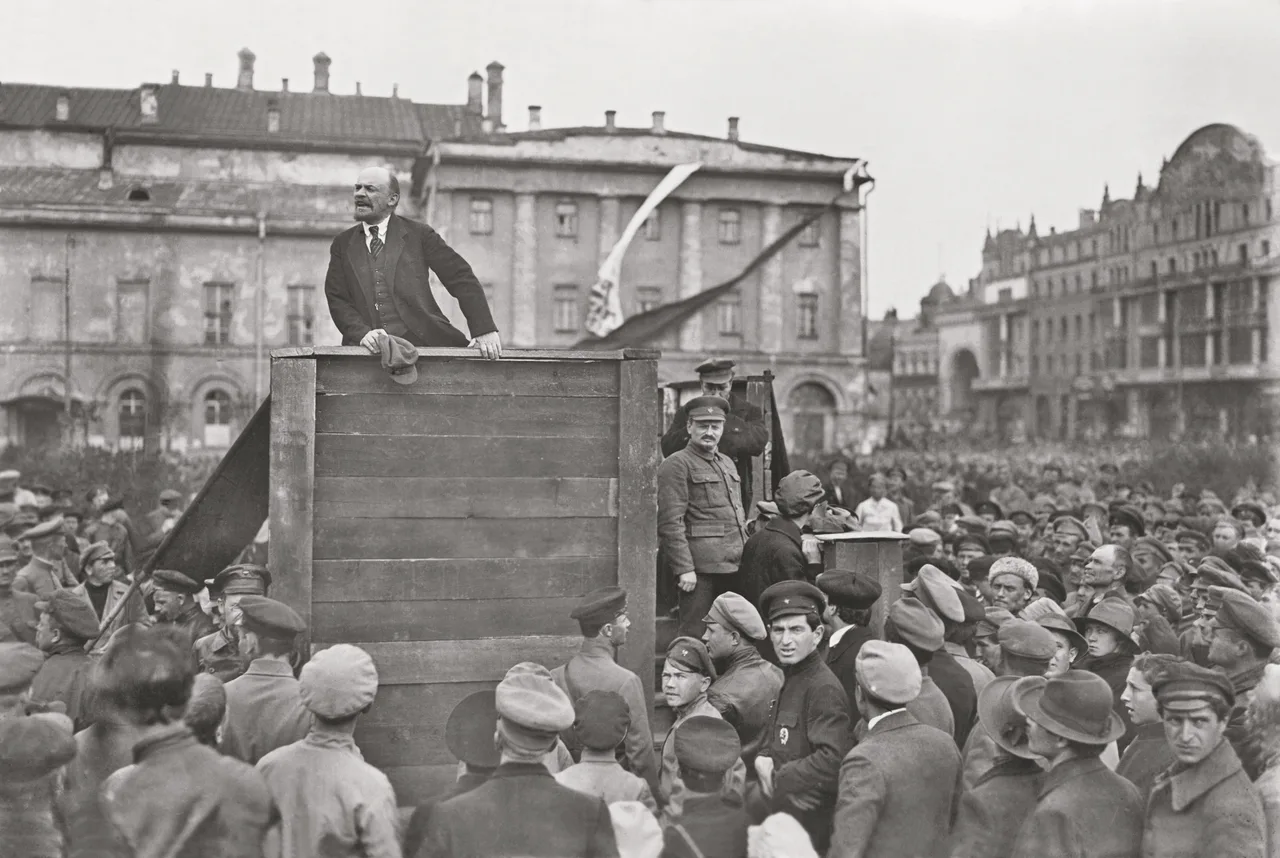 Lenin addressing troops bound for the Polish front at Sverdlov Square in Moscow, 5 May 1920; Trotsky and Kamenev are visible to the right of the platform