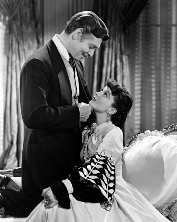 Black-and-white publicity still of Clark Gable and Vivien Leigh from the 1939 film Gone with the Wind