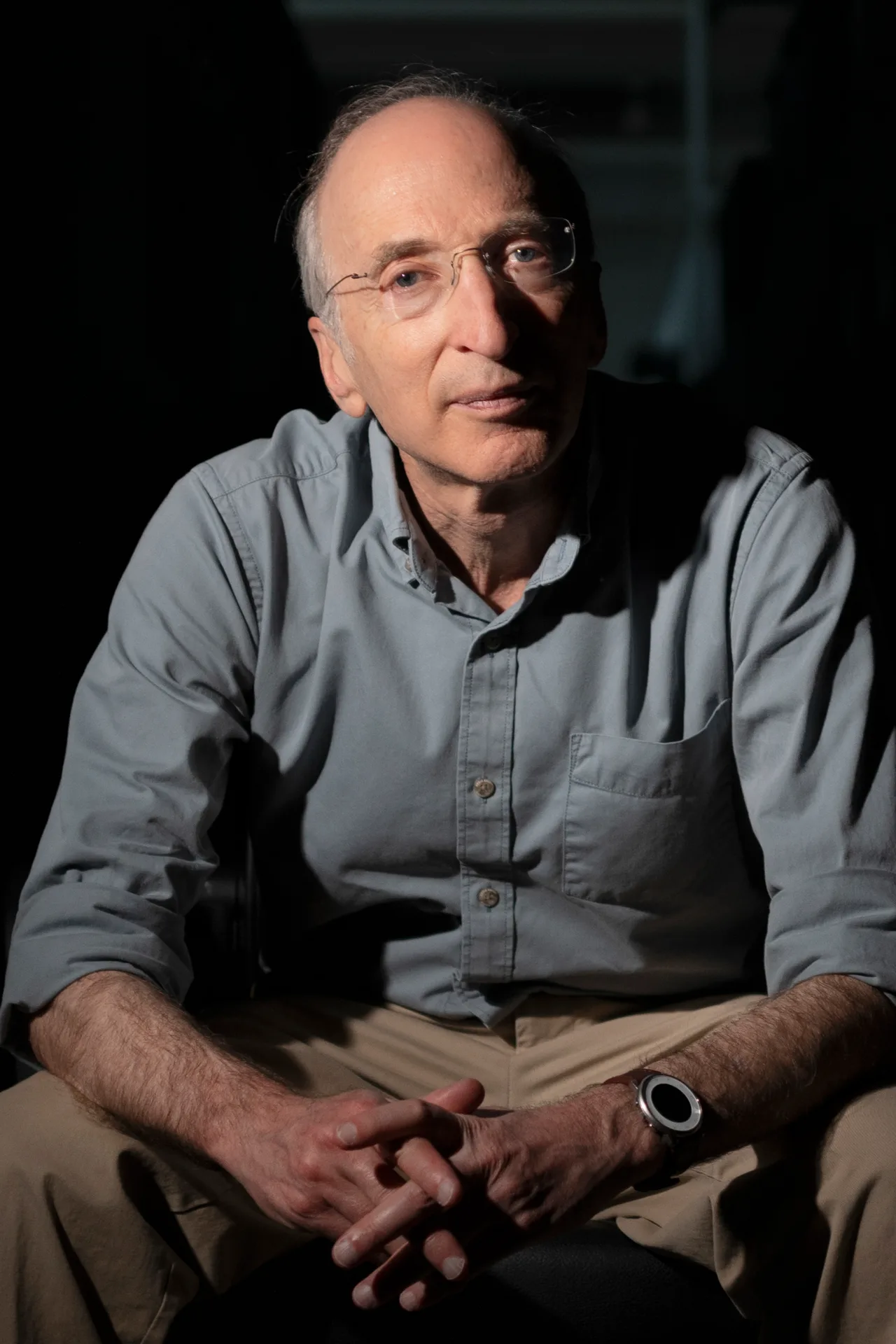 Portrait of Saul Perlmutter at Berkeley Lab, 2024